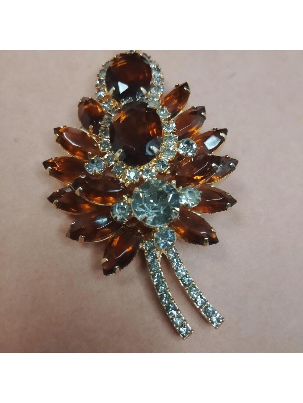 D&E Juliana Shades Topaz & Smokey Qtz Glass Navette 5" Wild Flower Brooch